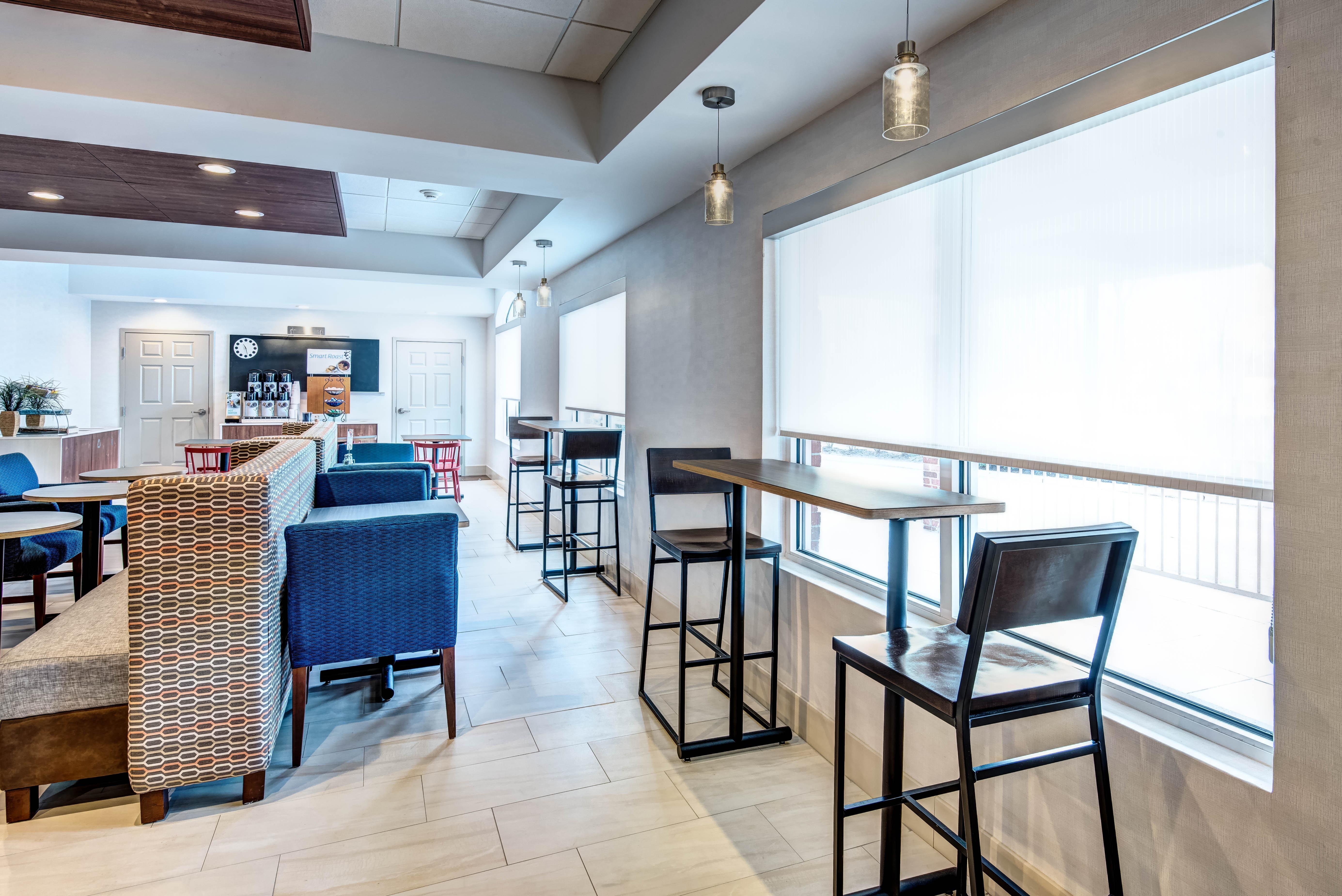 Holiday Inn Express Woodbridge By Ihg Avenel Εξωτερικό φωτογραφία