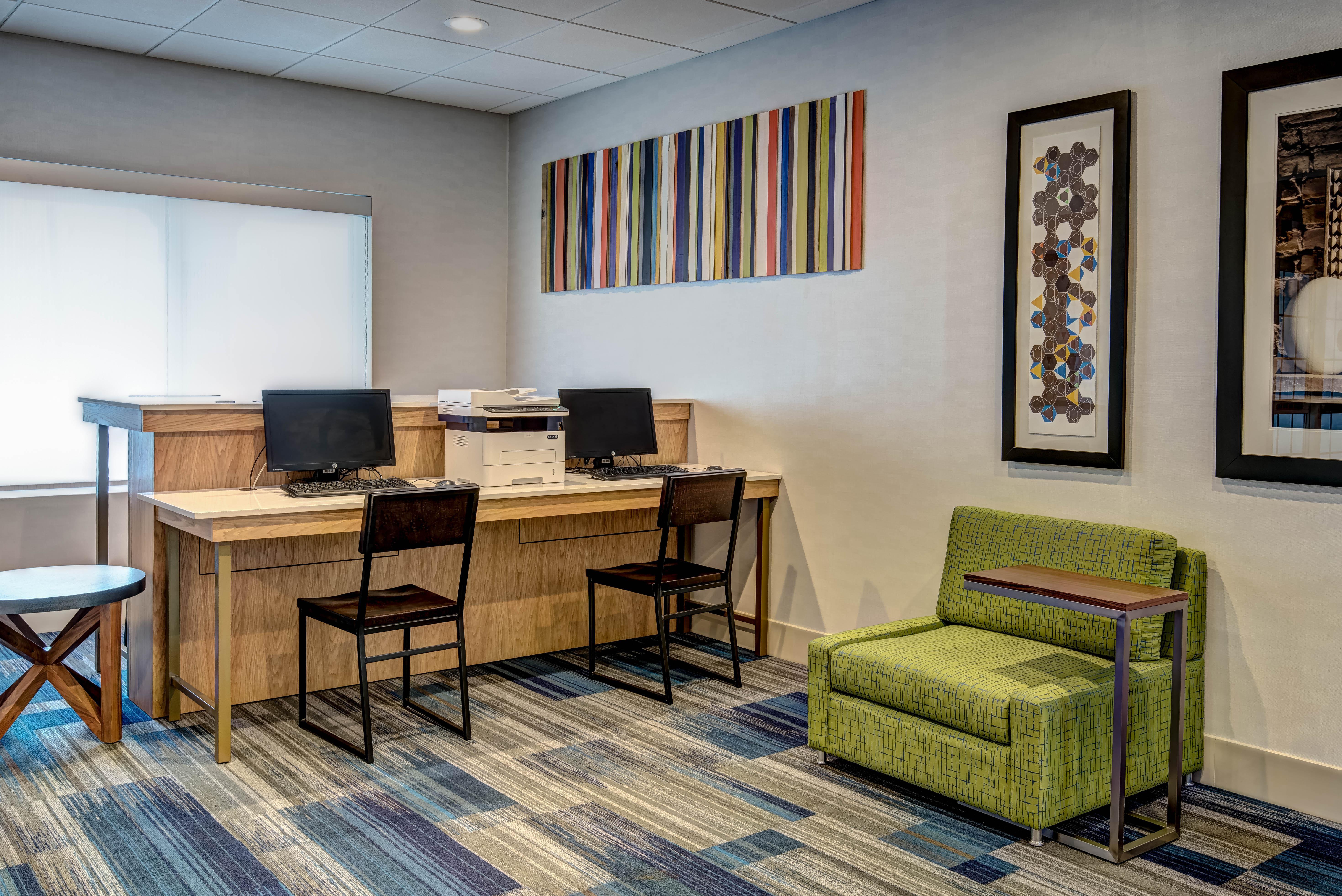 Holiday Inn Express Woodbridge By Ihg Avenel Εξωτερικό φωτογραφία