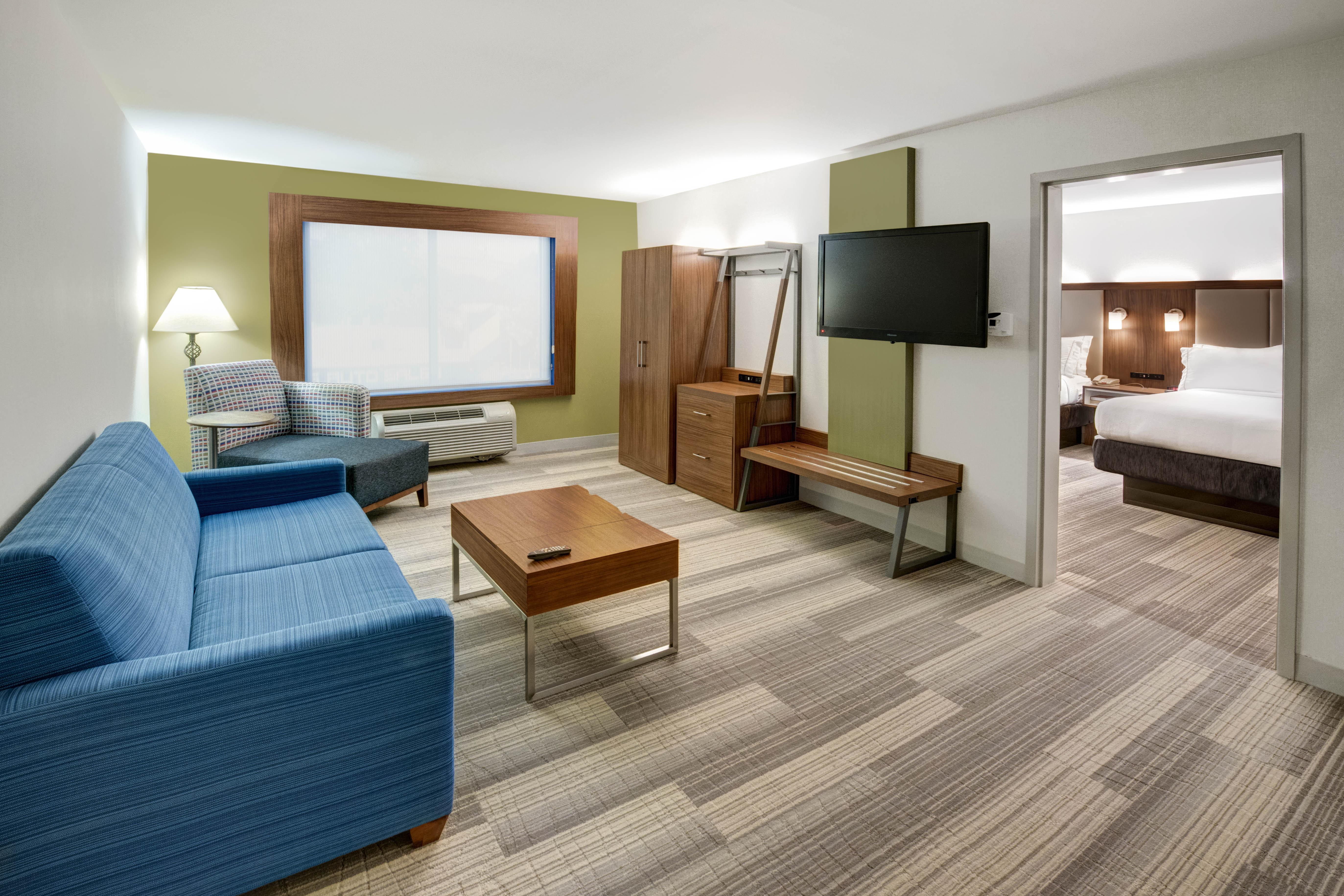 Holiday Inn Express Woodbridge By Ihg Avenel Εξωτερικό φωτογραφία