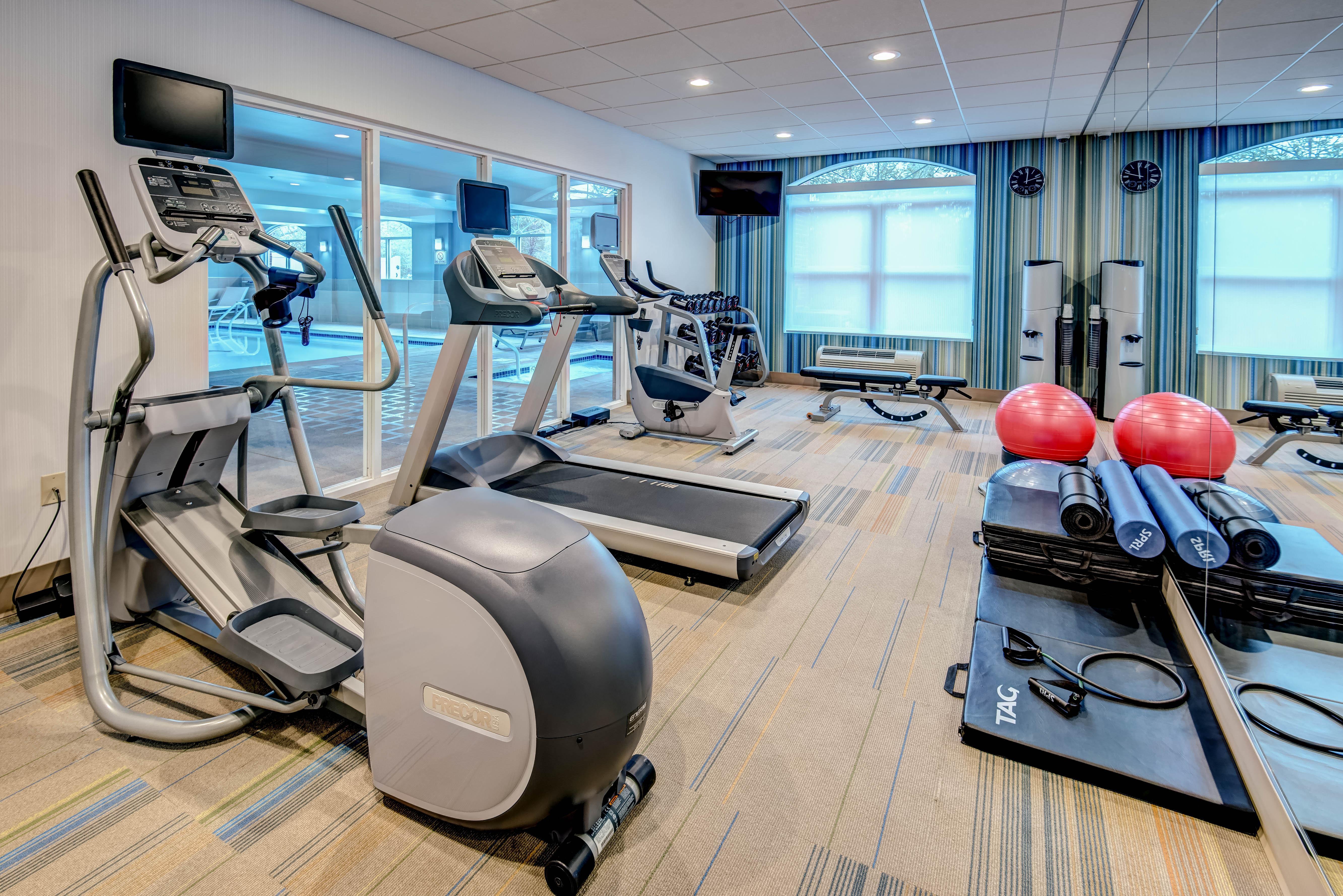 Holiday Inn Express Woodbridge By Ihg Avenel Εξωτερικό φωτογραφία