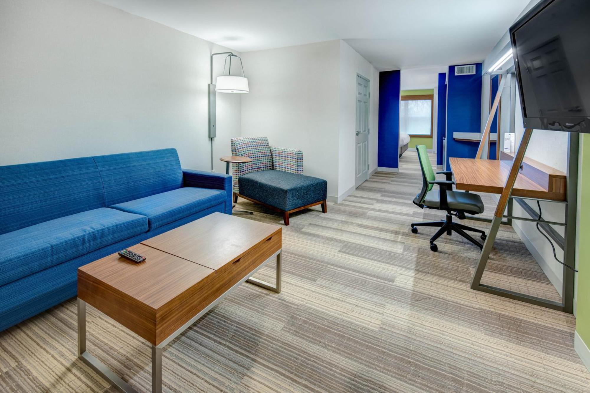 Holiday Inn Express Woodbridge By Ihg Avenel Εξωτερικό φωτογραφία