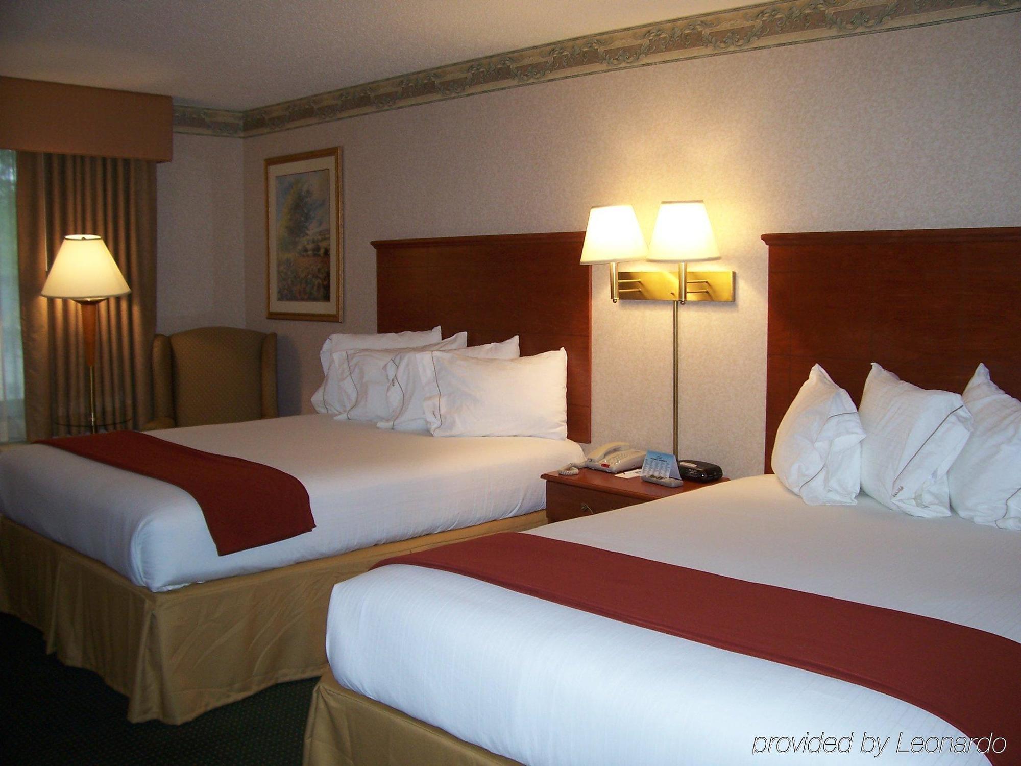 Holiday Inn Express Woodbridge By Ihg Avenel Δωμάτιο φωτογραφία