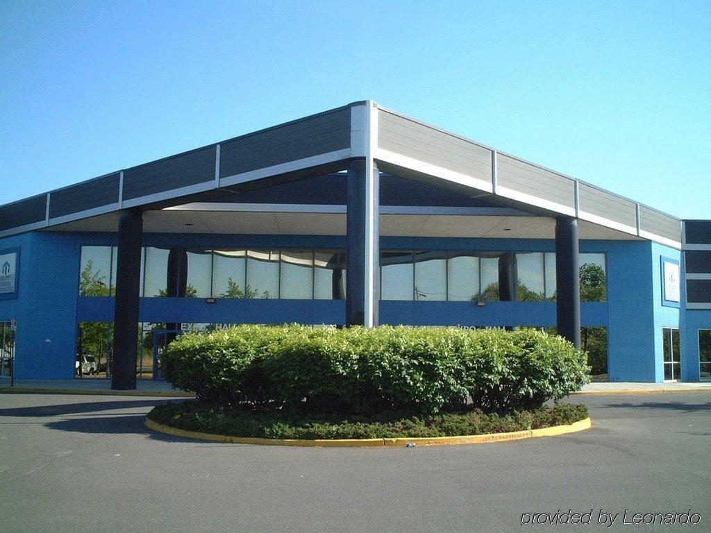 Holiday Inn Express Woodbridge By Ihg Avenel Εξωτερικό φωτογραφία